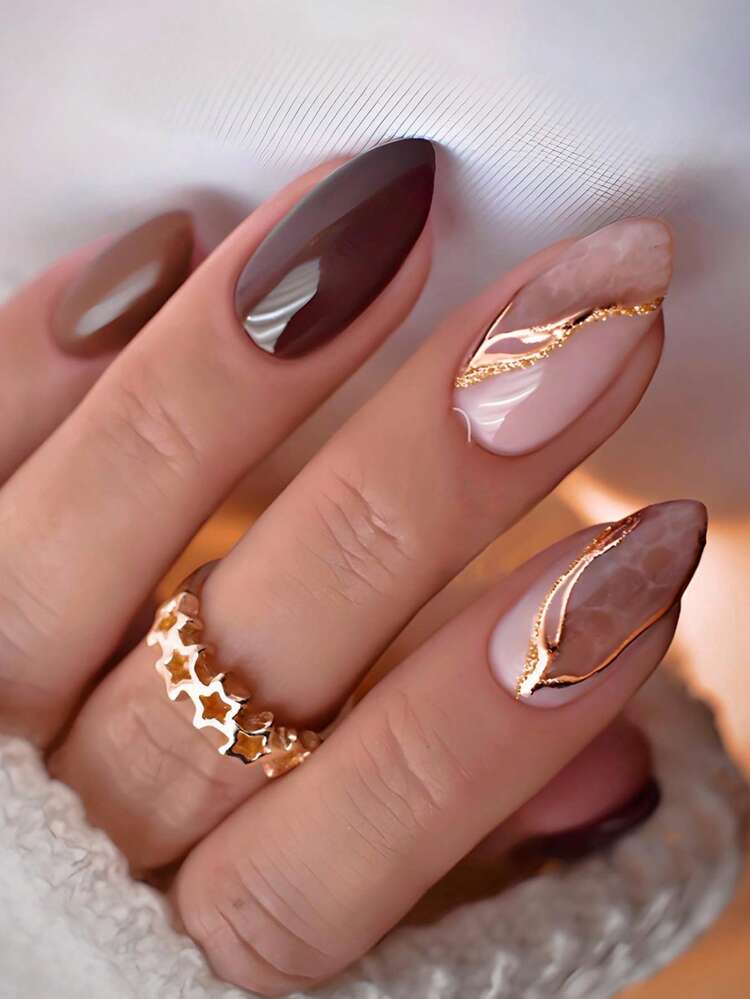 Nude Almond Press-On Nails with Gold Line Art - 24pcs detail photo 2 - Press-On Nails at ShopKaar