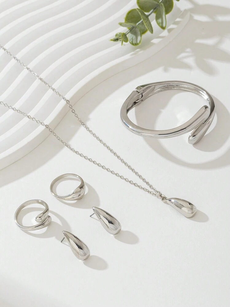 Minimalist Teardrop Jewelry Set detail photo 5 - Jewelry Sets at ShopKaar