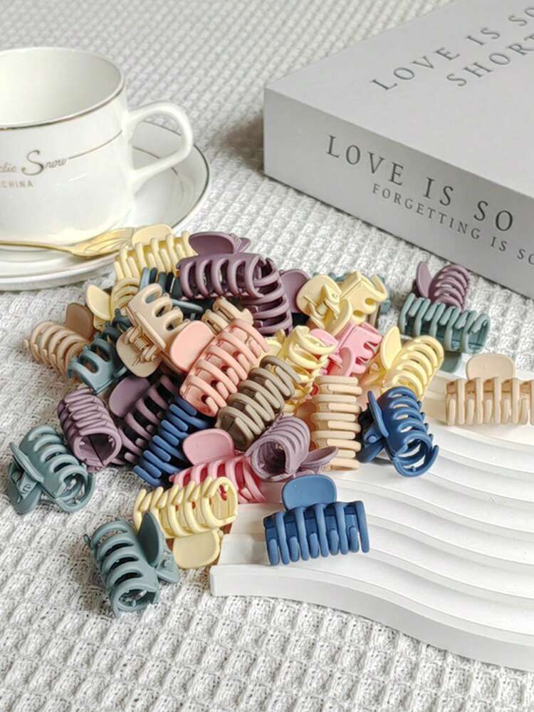Mini Hair Clips Set in Mixed Brown Tones detail photo 10 - Hair Clips at ShopKaar
